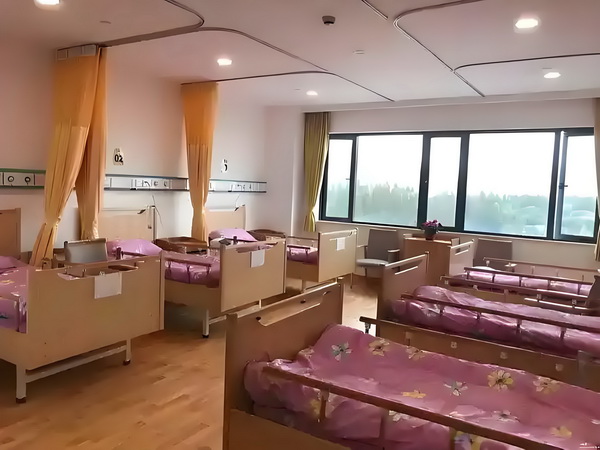 深圳留学生落户流程_刷短剧治愈上班的痛！再让我看广告就太过分了吧 就太过分享受着天伦之乐