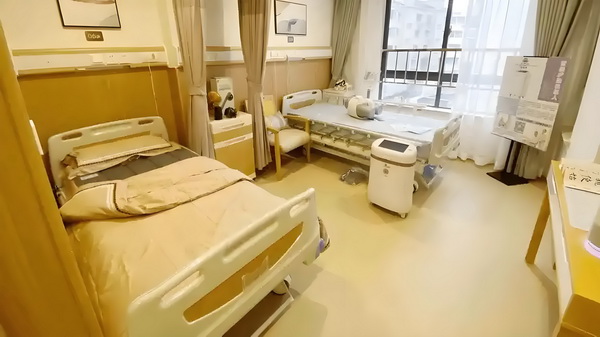 阿娇一个人独居北京3居室，自称比香港要便宜